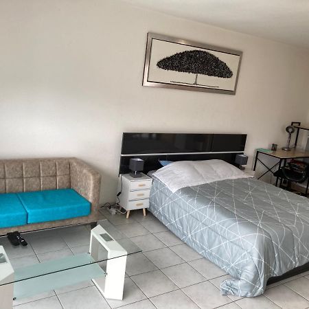 Studio 37 M² Baccarat Apartment Luaran gambar
