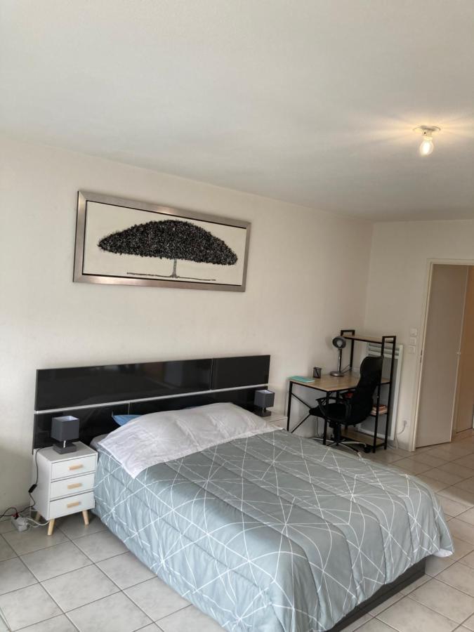 Studio 37 M² Baccarat Apartment Luaran gambar